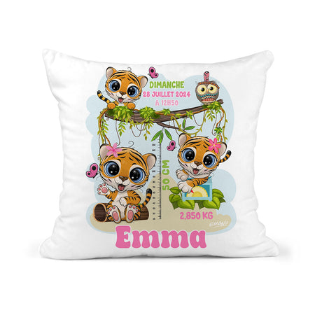 Coussin de naissance personnalisé Kira la Tigresse pour bébé fille avec prénom et informations de naissance – création EMANO Nouvelle-Calédonie